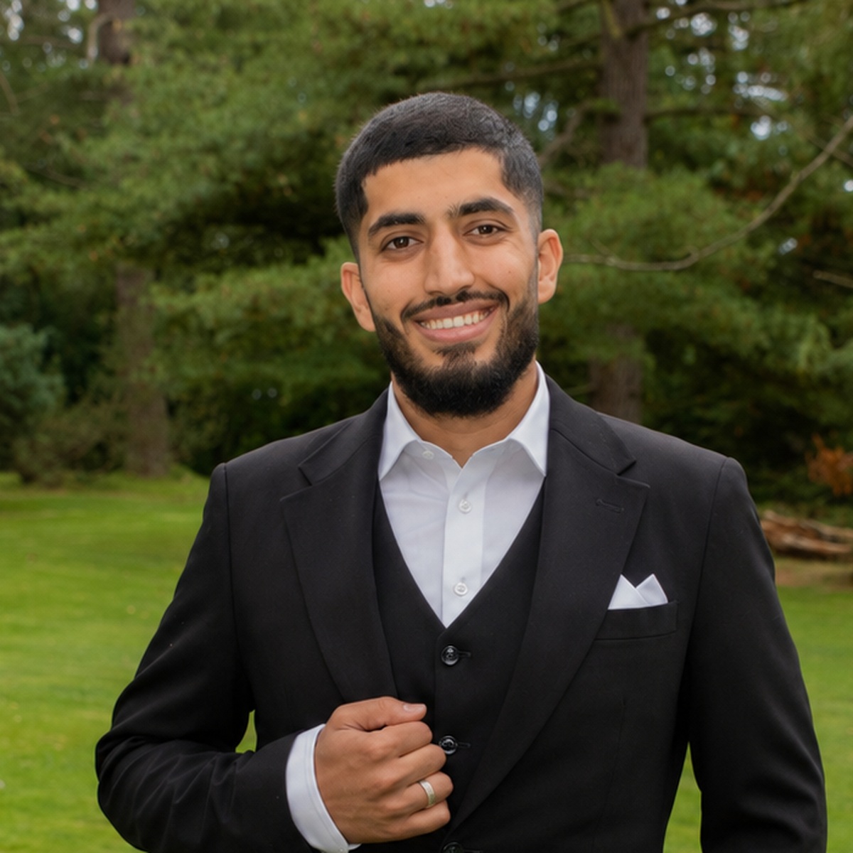 Omar Laila portrait